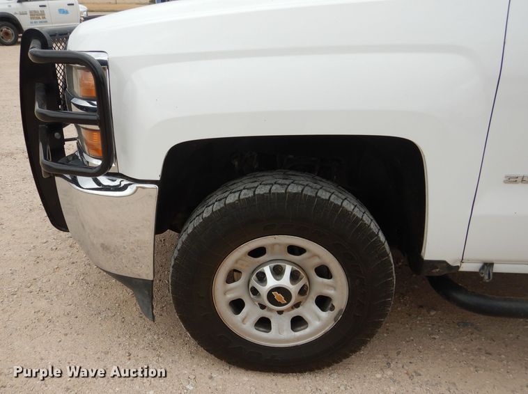 image for item HC9027 2016 Chevrolet Silverado 3500HD  Crew Cab pickup truck