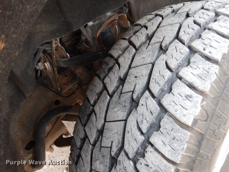 image for item HC9027 2016 Chevrolet Silverado 3500HD  Crew Cab pickup truck