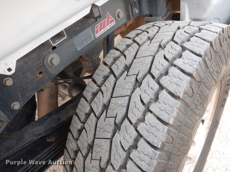 image for item HC9027 2016 Chevrolet Silverado 3500HD  Crew Cab pickup truck