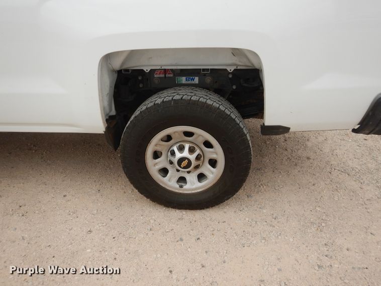 image for item HC9027 2016 Chevrolet Silverado 3500HD  Crew Cab pickup truck