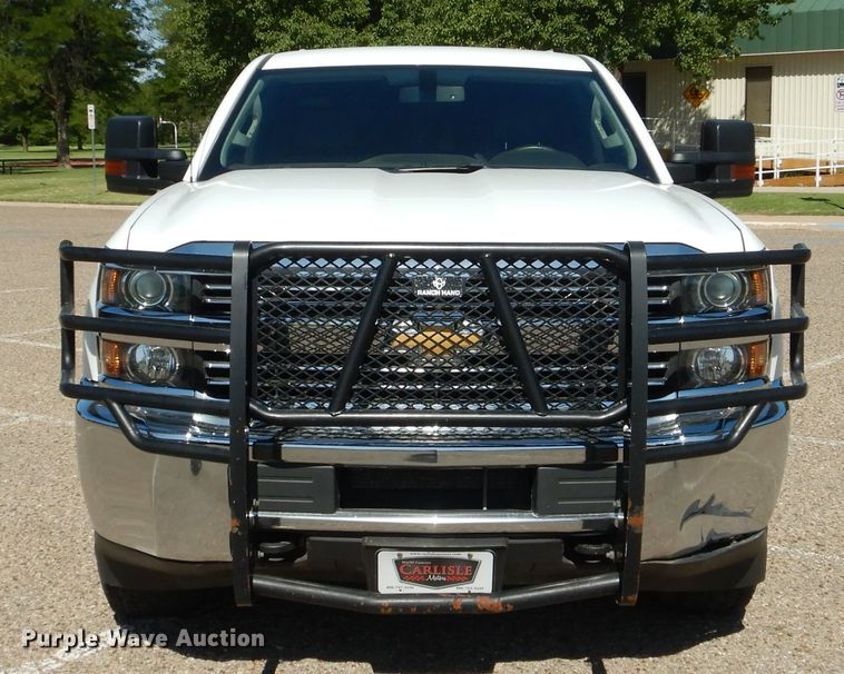 image for item HC9031 2017 Chevrolet Silverado 3500HD  Crew Cab pickup truck