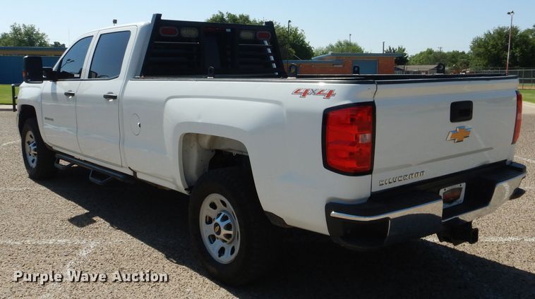 image for item HC9031 2017 Chevrolet Silverado 3500HD  Crew Cab pickup truck