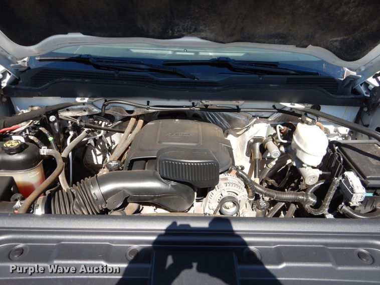 image for item HC9031 2017 Chevrolet Silverado 3500HD  Crew Cab pickup truck