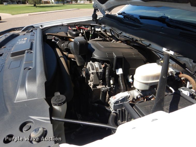 image for item HC9031 2017 Chevrolet Silverado 3500HD  Crew Cab pickup truck