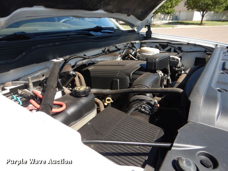 image for item HC9031 2017 Chevrolet Silverado 3500HD  Crew Cab pickup truck