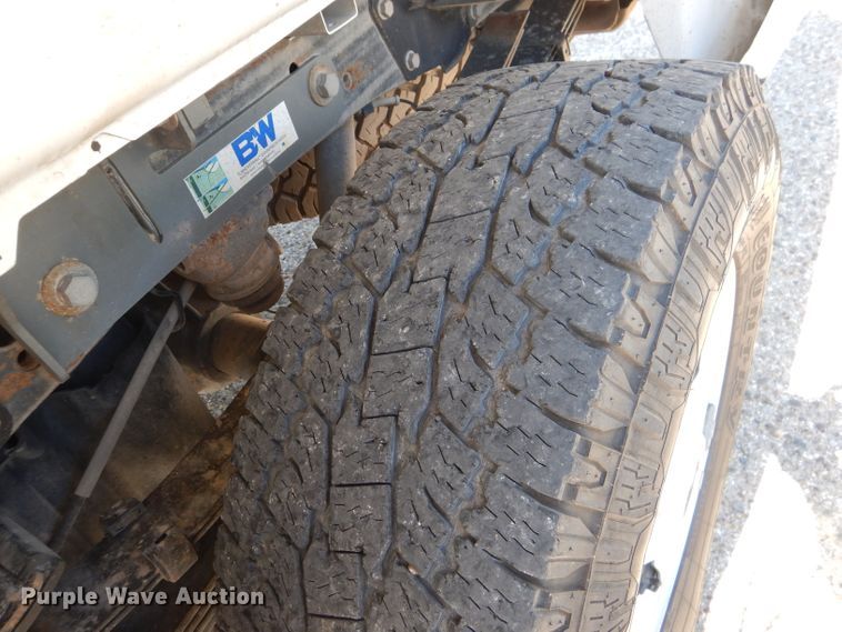 image for item HC9031 2017 Chevrolet Silverado 3500HD  Crew Cab pickup truck