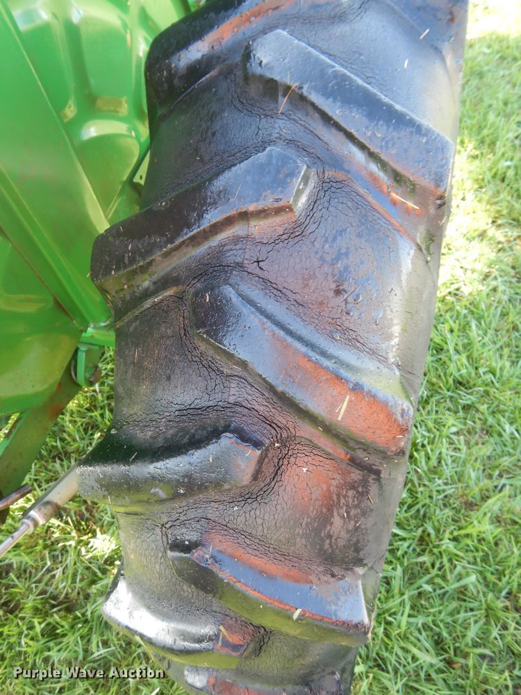 image for item HS9597 John Deere 850  tractor