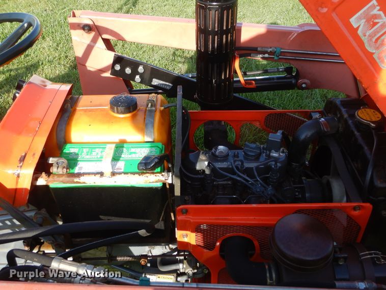 image for item HS9598 Kubota B7100HST  MFWD tractor