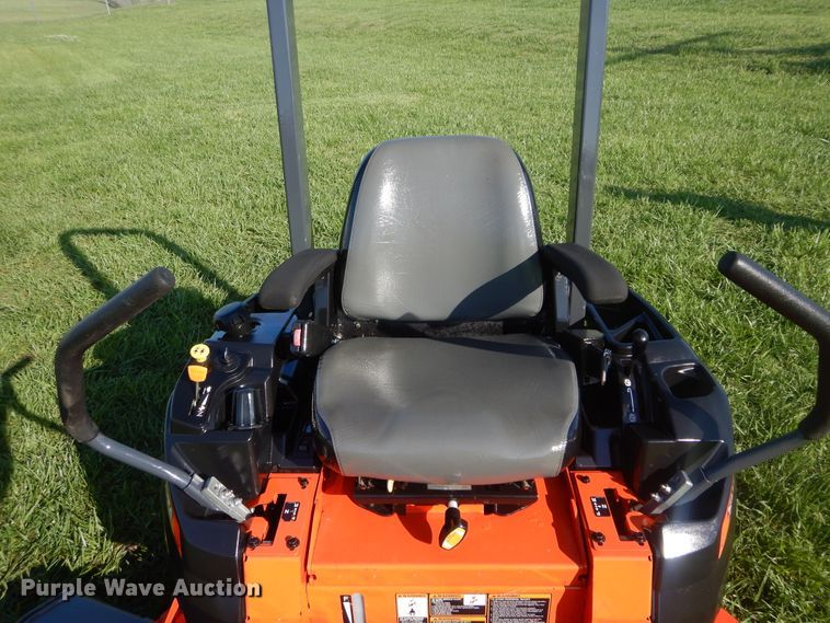 image for item HS9599 Kubota Kommander Z121S ZTR lawn mower