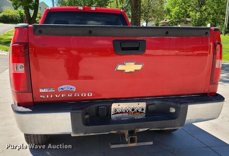 image for item K5844 2007 Chevrolet Silverado 1500  pickup truck