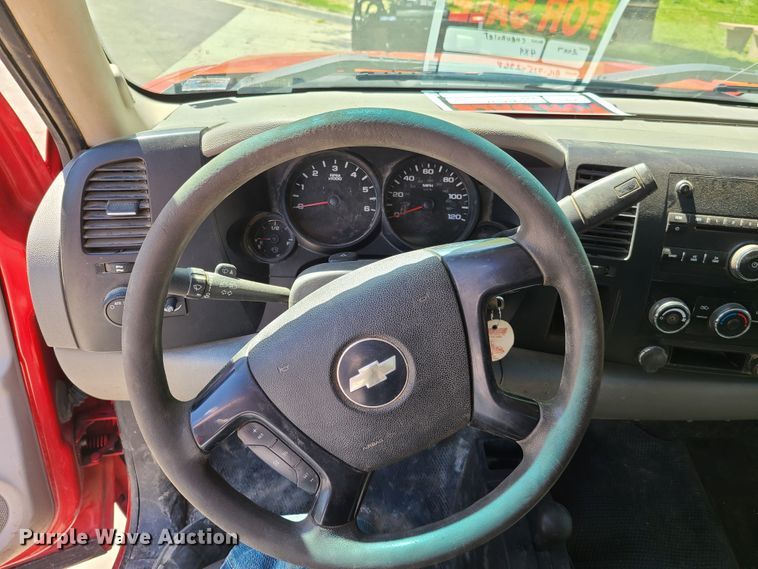 image for item K5844 2007 Chevrolet Silverado 1500  pickup truck