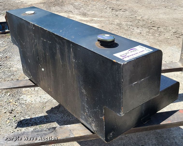 Lshaped fuel tank in Sugar Creek, MO Item K5846 sold Purple Wave