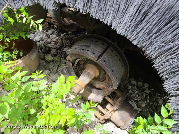 image for item K5854 2001 Crane Carrier  refuse truck