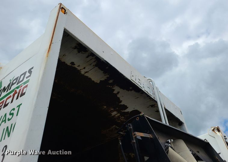 image for item K5854 2001 Crane Carrier  refuse truck