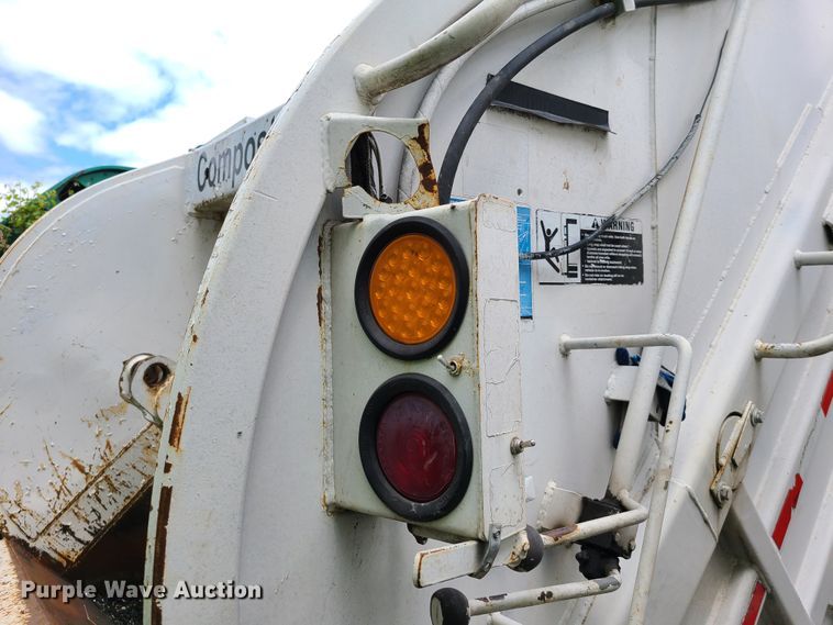 image for item K5854 2001 Crane Carrier  refuse truck