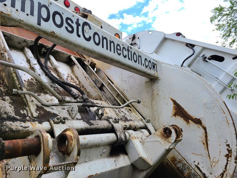 image for item K5854 2001 Crane Carrier  refuse truck