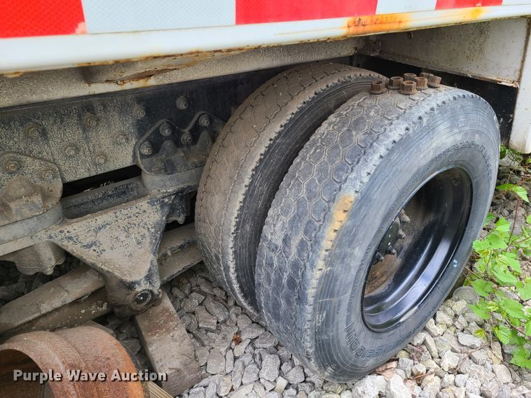 image for item K5854 2001 Crane Carrier  refuse truck