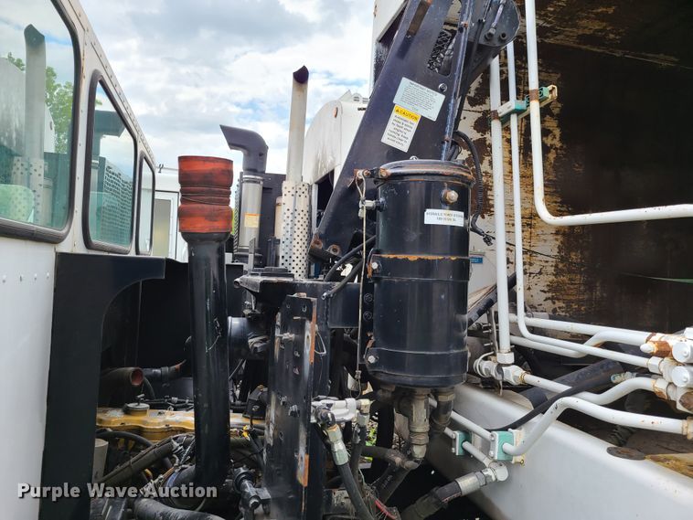 image for item K5854 2001 Crane Carrier  refuse truck