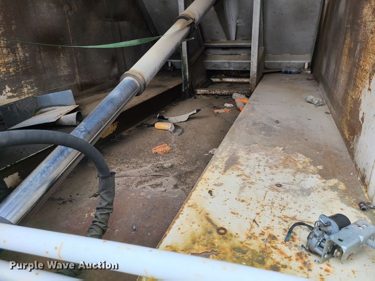 image for item K5854 2001 Crane Carrier  refuse truck