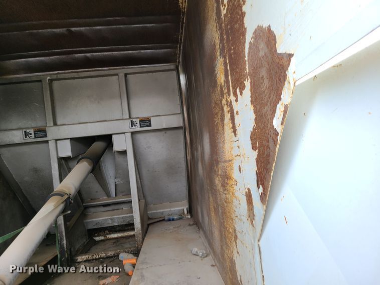 image for item K5854 2001 Crane Carrier  refuse truck