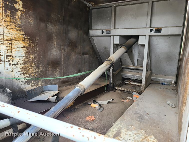 image for item K5854 2001 Crane Carrier  refuse truck