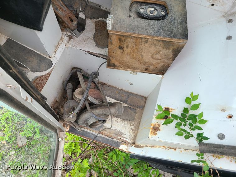 image for item K5854 2001 Crane Carrier  refuse truck