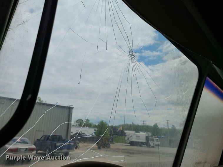 image for item K5854 2001 Crane Carrier  refuse truck