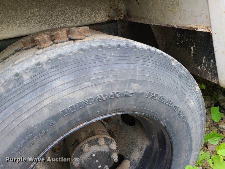 image for item K5854 2001 Crane Carrier  refuse truck