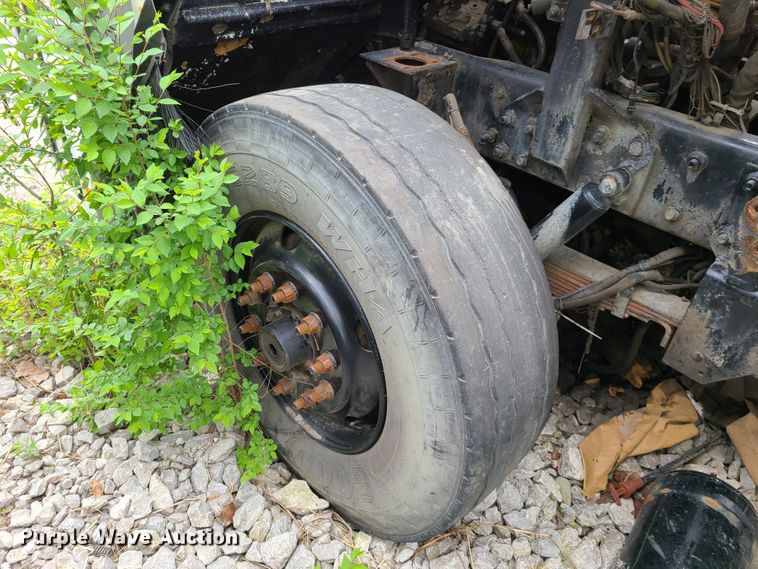 image for item K5854 2001 Crane Carrier  refuse truck