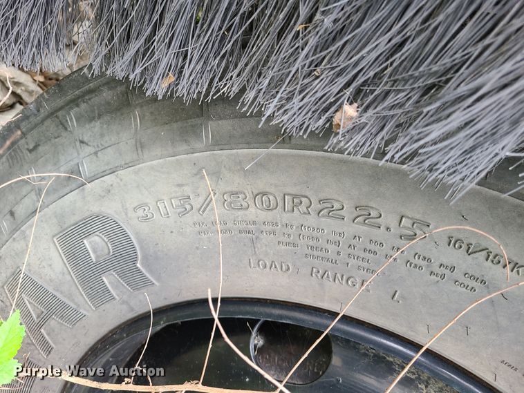 image for item K5854 2001 Crane Carrier  refuse truck