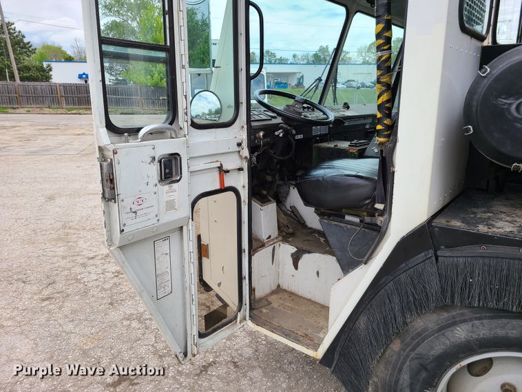 image for item K5857 2001 Crane Carrier  refuse truck