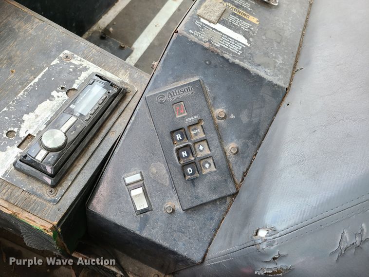 image for item K5857 2001 Crane Carrier  refuse truck