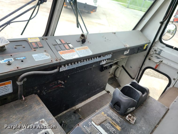 image for item K5857 2001 Crane Carrier  refuse truck