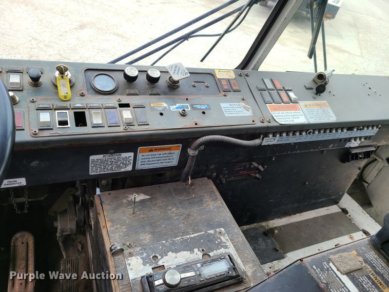 image for item K5857 2001 Crane Carrier  refuse truck