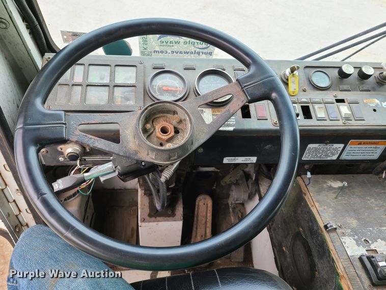 image for item K5857 2001 Crane Carrier  refuse truck