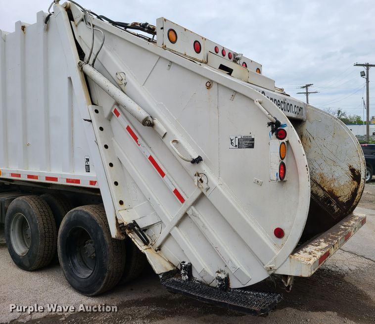 image for item K5857 2001 Crane Carrier  refuse truck