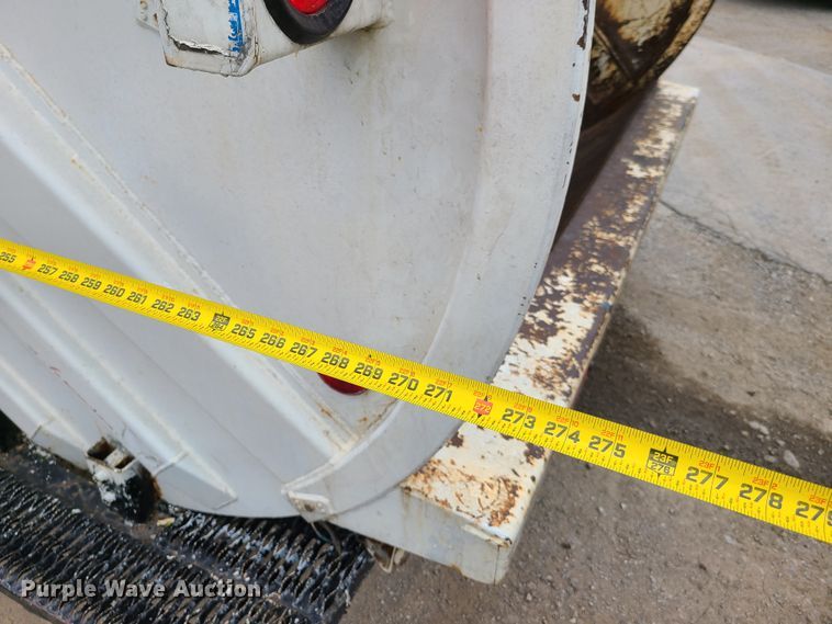 image for item K5857 2001 Crane Carrier  refuse truck