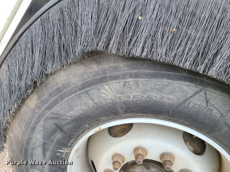 image for item K5857 2001 Crane Carrier  refuse truck