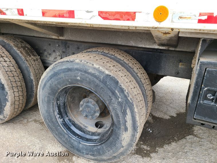 image for item K5857 2001 Crane Carrier  refuse truck