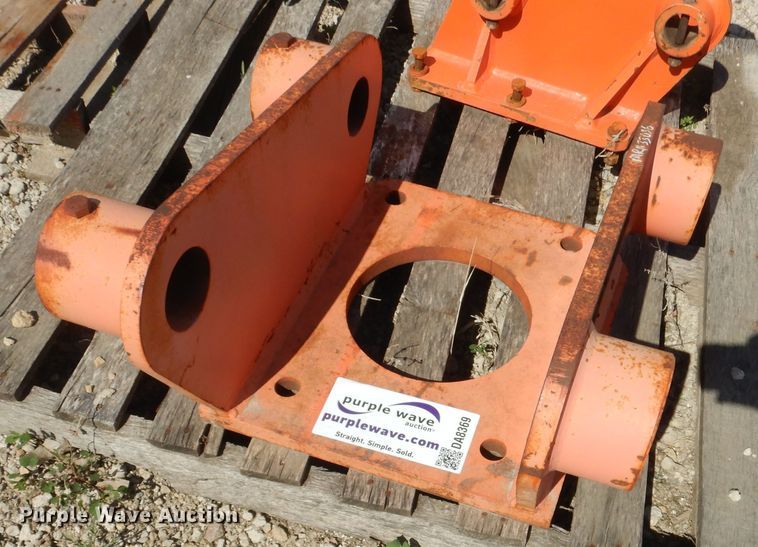 image for item DA8369 NPK mounting bracket