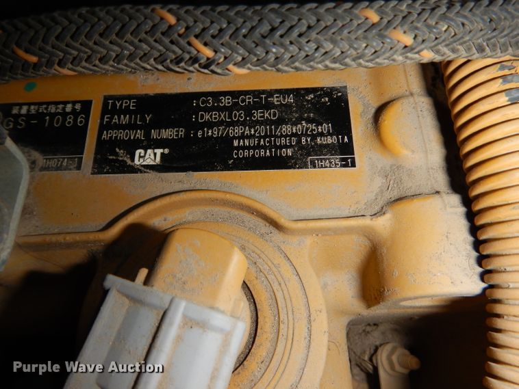 image for item DE2443 2014 Caterpillar 236D  skid steer loader