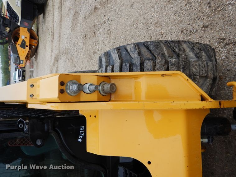 image for item DE2443 2014 Caterpillar 236D  skid steer loader