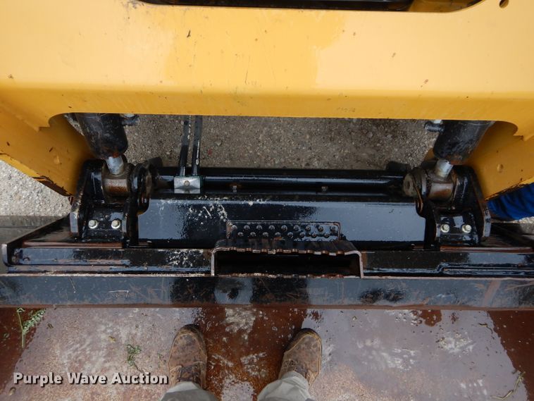 image for item DE2443 2014 Caterpillar 236D  skid steer loader