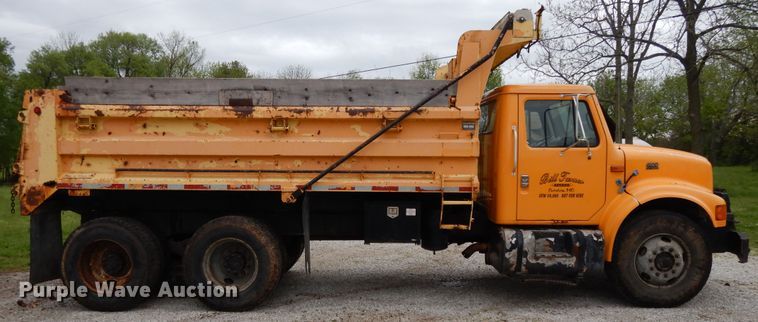 image for item DE5628 2000 International 4900 dump truck