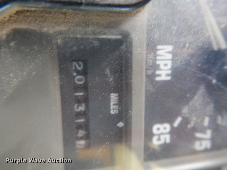 image for item DE5628 2000 International 4900 dump truck