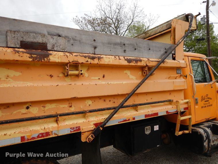image for item DE5628 2000 International 4900 dump truck