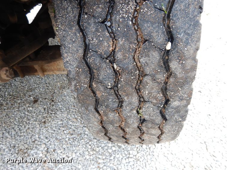 image for item DE5628 2000 International 4900 dump truck