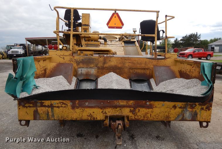 image for item DE5630 1989 Etnyre chip spreader