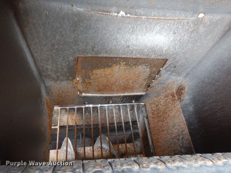 image for item DE5630 1989 Etnyre chip spreader