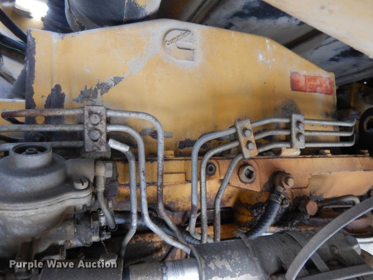 image for item DE5630 1989 Etnyre chip spreader